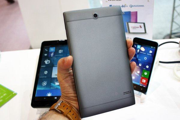 Tablet mit Windows 10 Mobile Sunty Rückseite