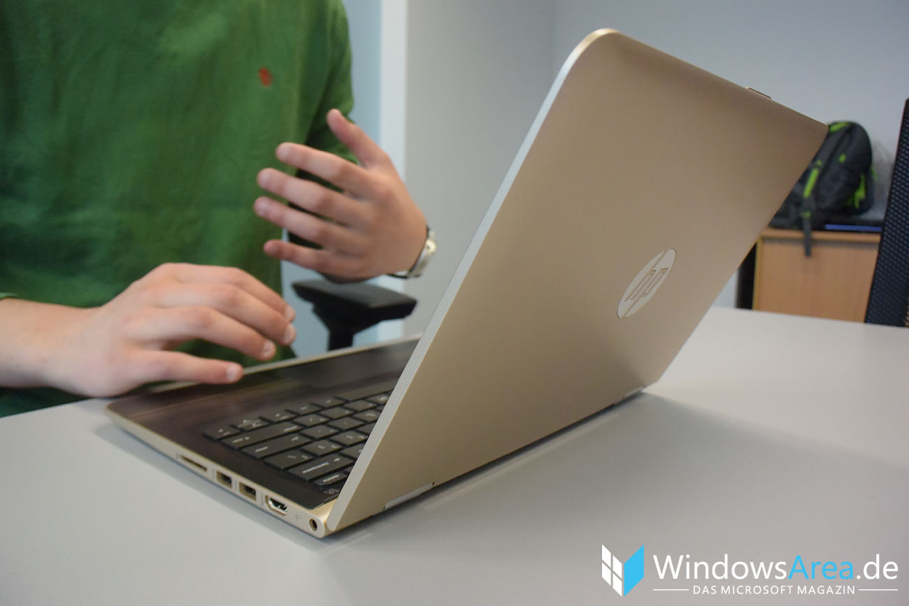 HP Pavilion x360 11 Hands-On Review Test 5