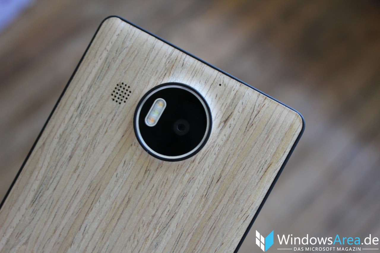 MOZO Holzcover Lumia 950 XL Test Rückseite Kamera