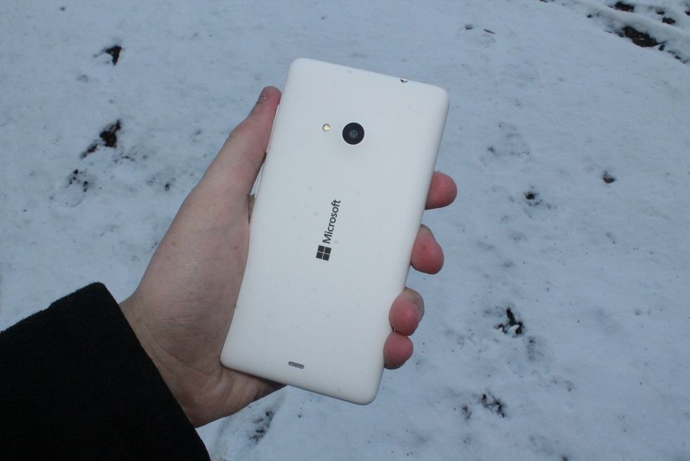 Microsoft Lumia 535 weiß white back hand