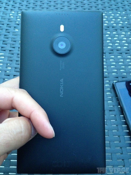 Detailreiche Bilder des Nokia Lumia 1520 aufgetaucht
