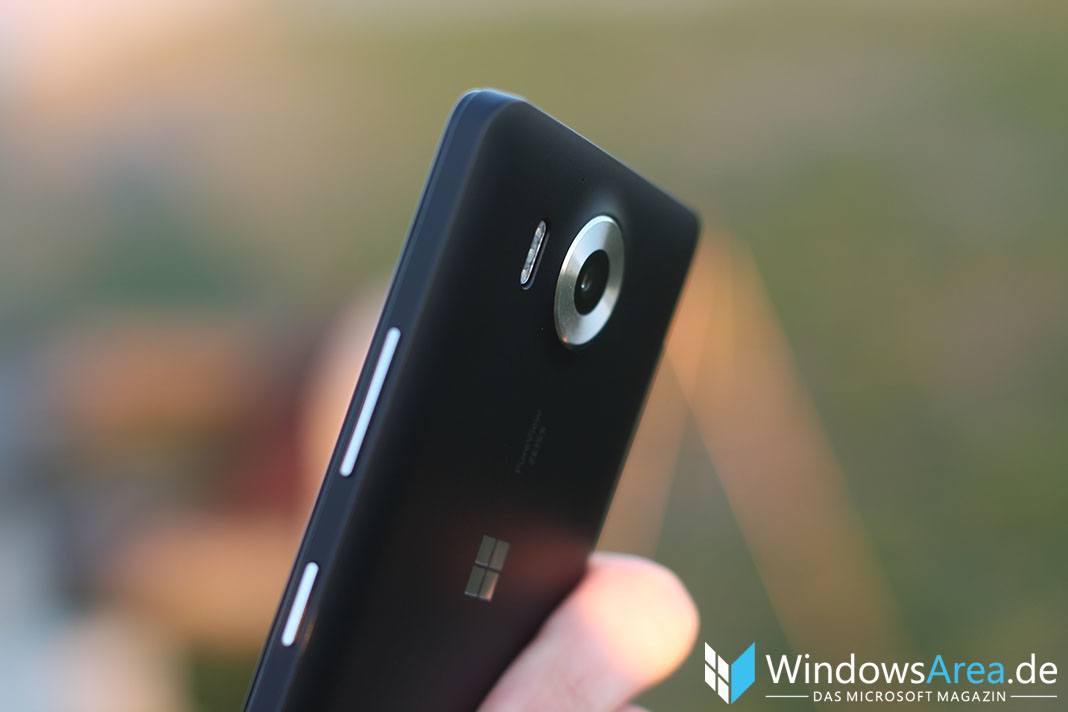 Microsoft Lumia 950 Review Rückseite Kamera seitlich
