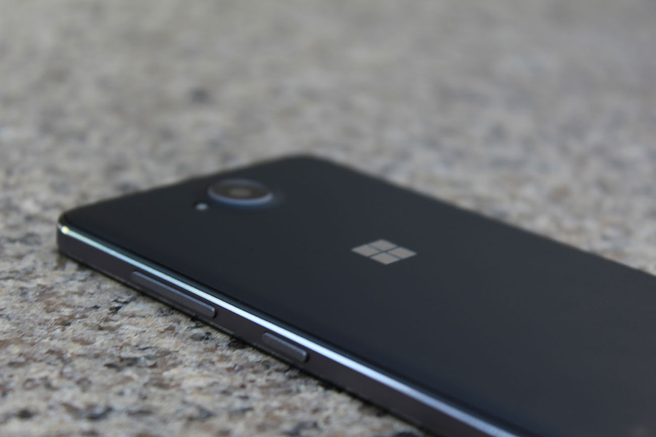 Microsoft Lumia 950 im Test Buttons Seite