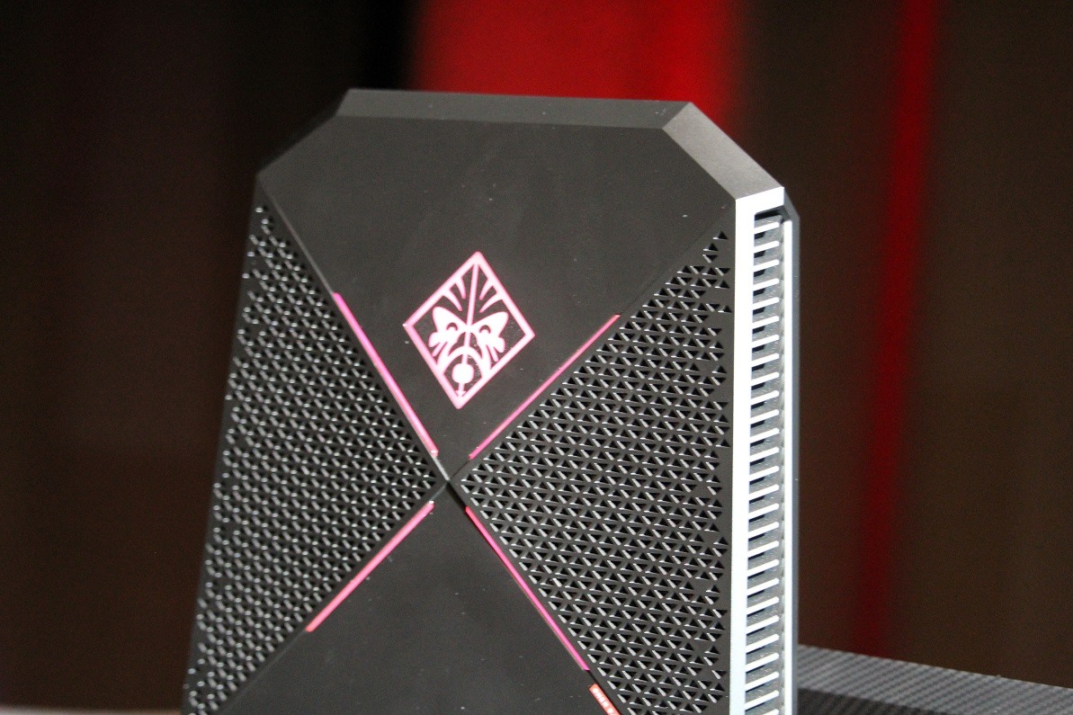 HP Omen X Compact - Rucksack Gaming-PC im Hands-On Video