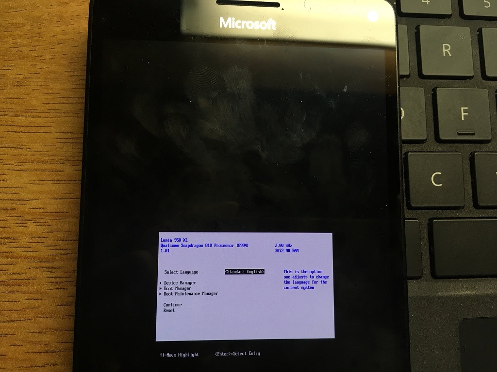 Hacker installiert UEFI Boot Manager auf Lumia 950 XL
