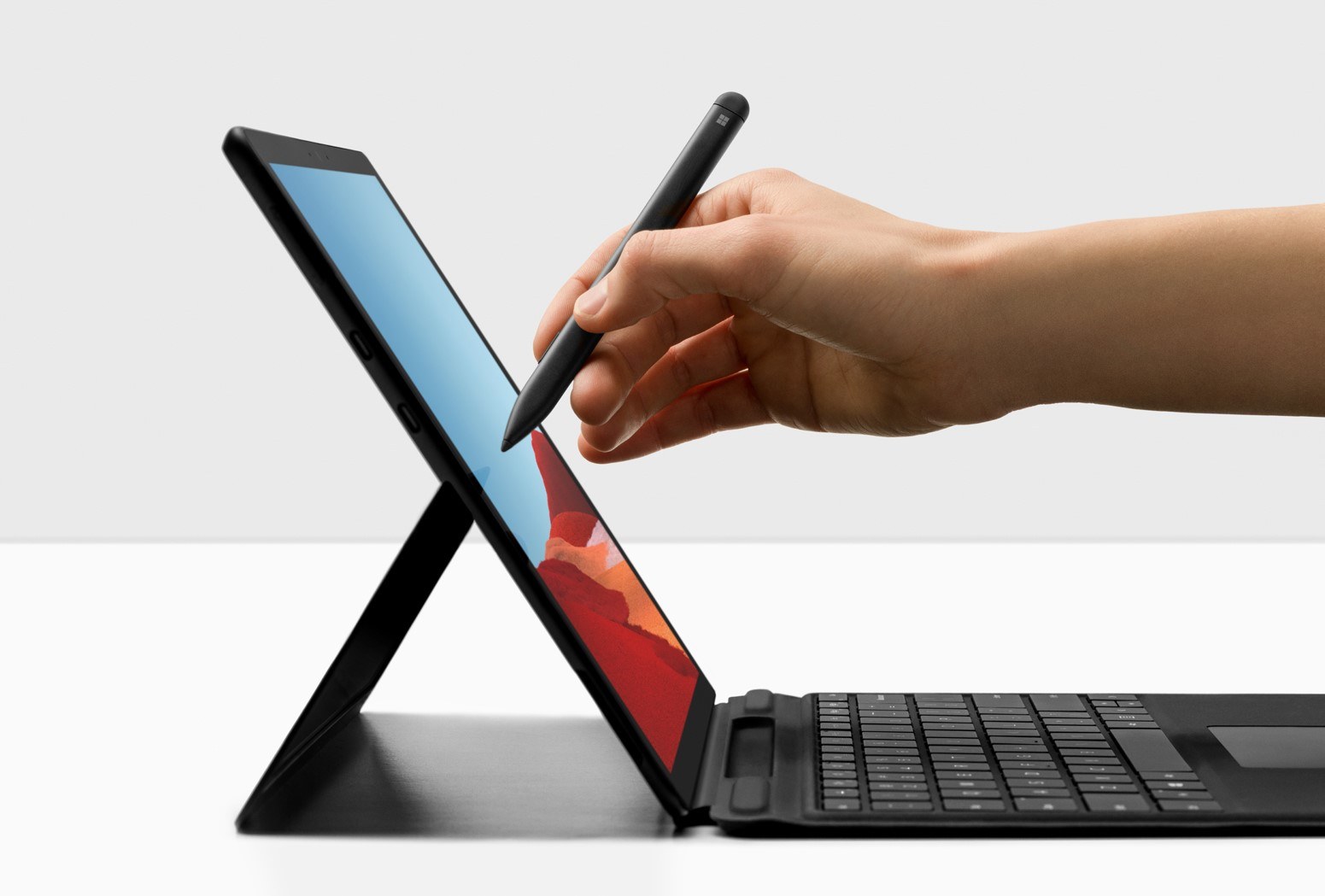Surface Pro X mit neuem Chip zeigt sich in ersten Benchmarks