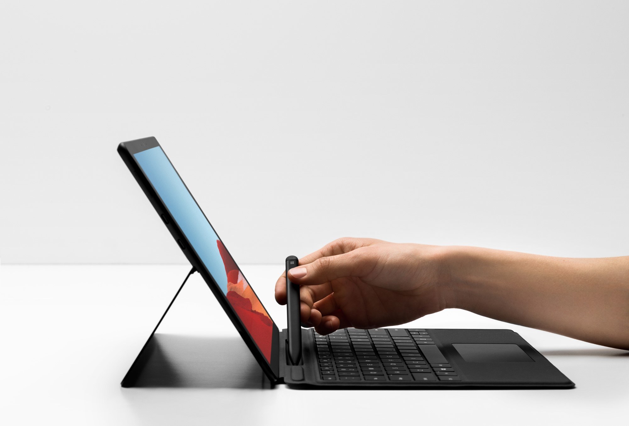 Surface Pro X: Neues Firmware Update bringt zahlreiche Verbesserungen
