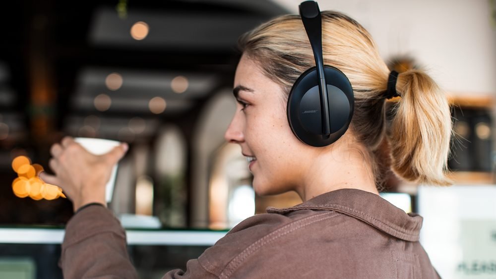 Microsoft Teams zertifizierte Bose Noise Cancelling Headphones 700 in Arbeit