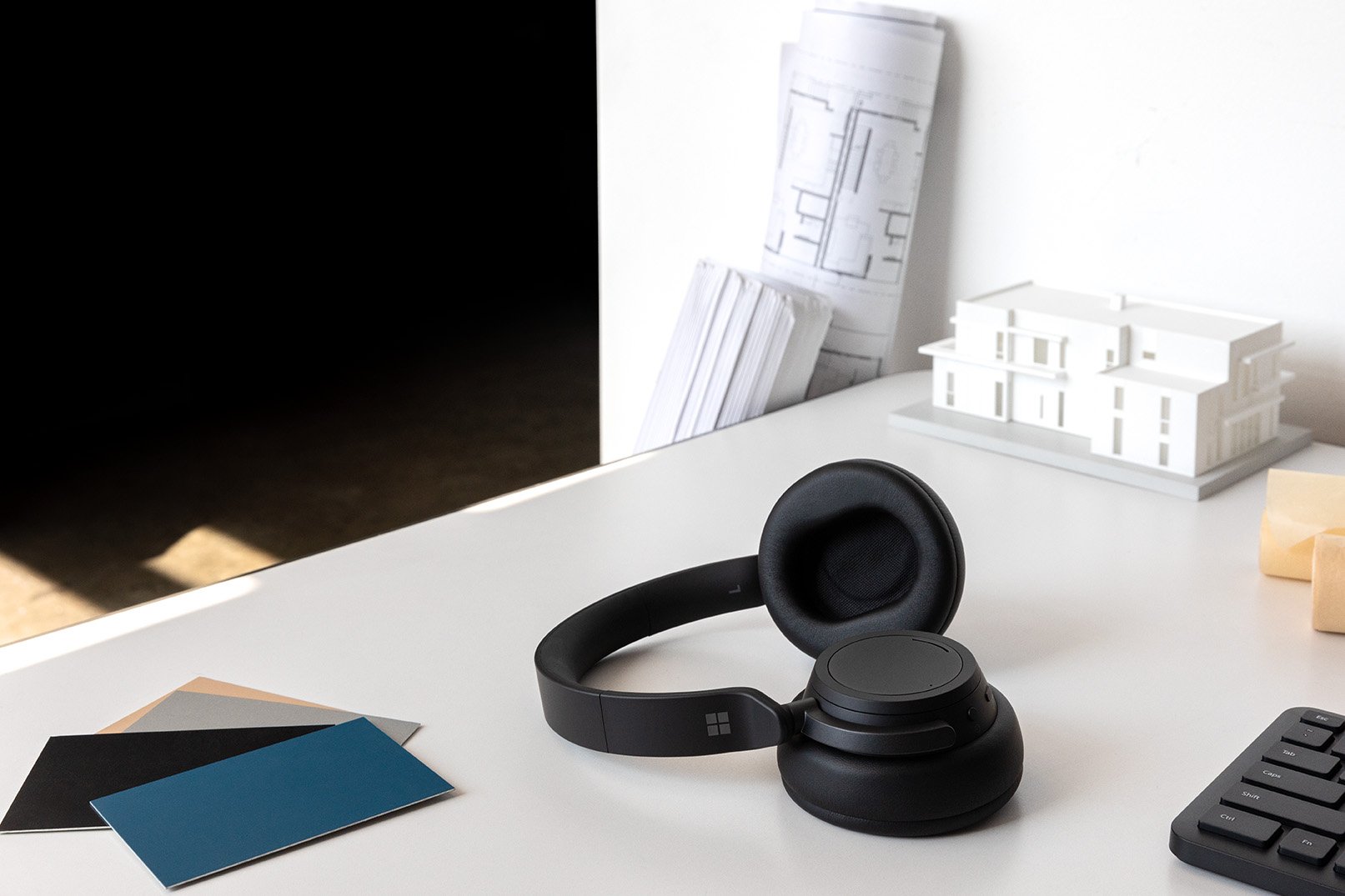 Surface Headphones 2: Neue Generation kommt in Schwarz