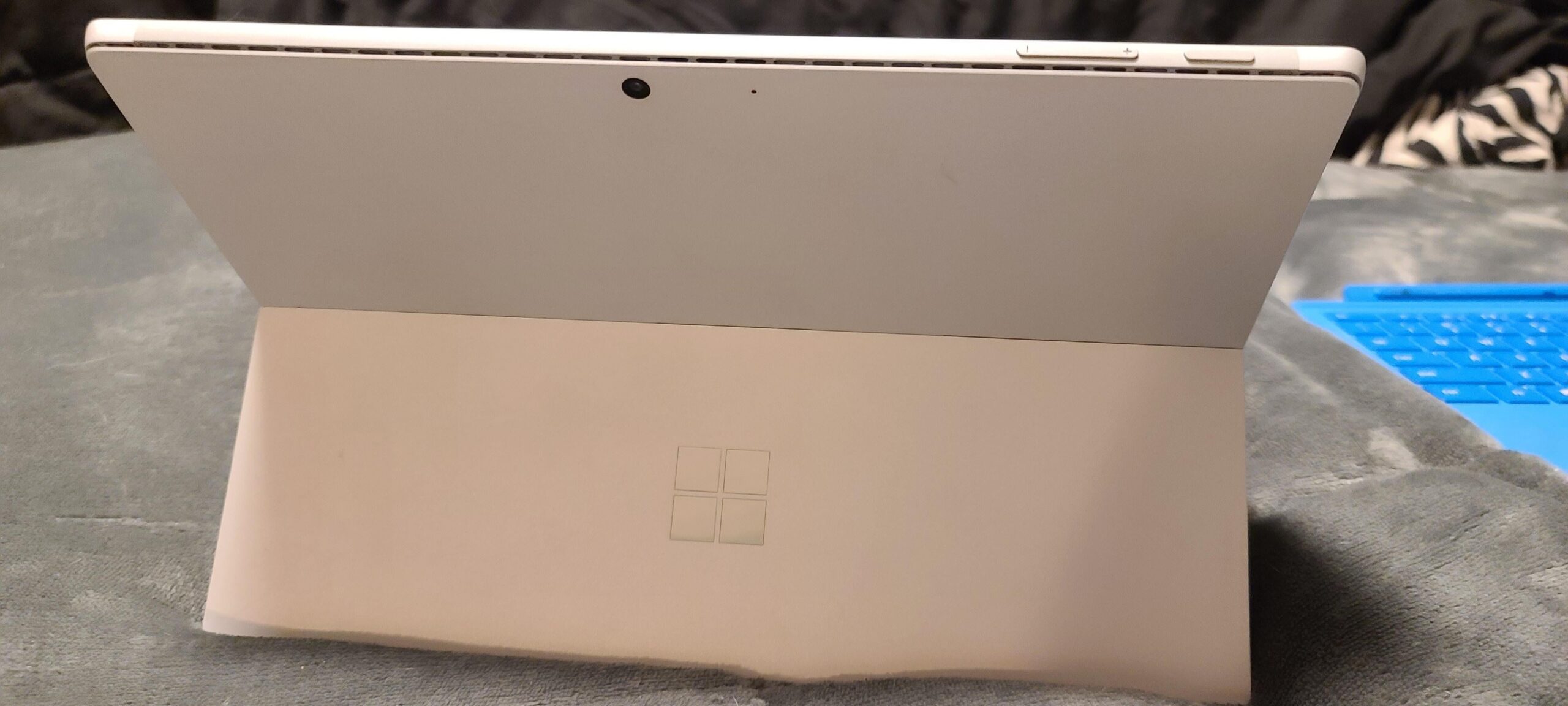 Surface Pro 8: LTE Version bestätigt, vier RAM-Varianten