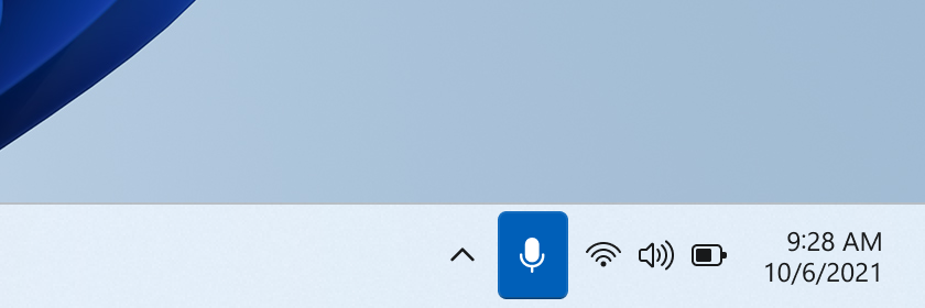 Screenshot von der Taskleiste, auf der das Mikrofon-Symbol im Tray-Icon abgebildet ist. Das Mikrofon-Symbol ist blau umrahmt, was bedeutet, das eigene Mikrofon ist aktuell stummgeschaltet.